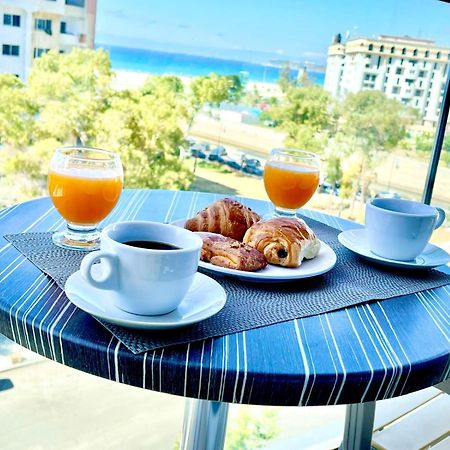Modern Elegance With Sea Views In Central Tangier - Steps To Beach, Train And Attractions! Buitenkant foto