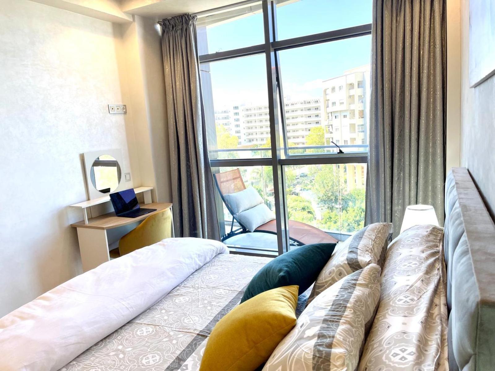 Modern Elegance With Sea Views In Central Tangier - Steps To Beach, Train And Attractions! Buitenkant foto